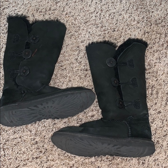 black fuzzy boots